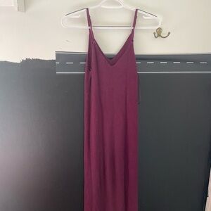 Elegant Burgundy Knit Maxi Dress